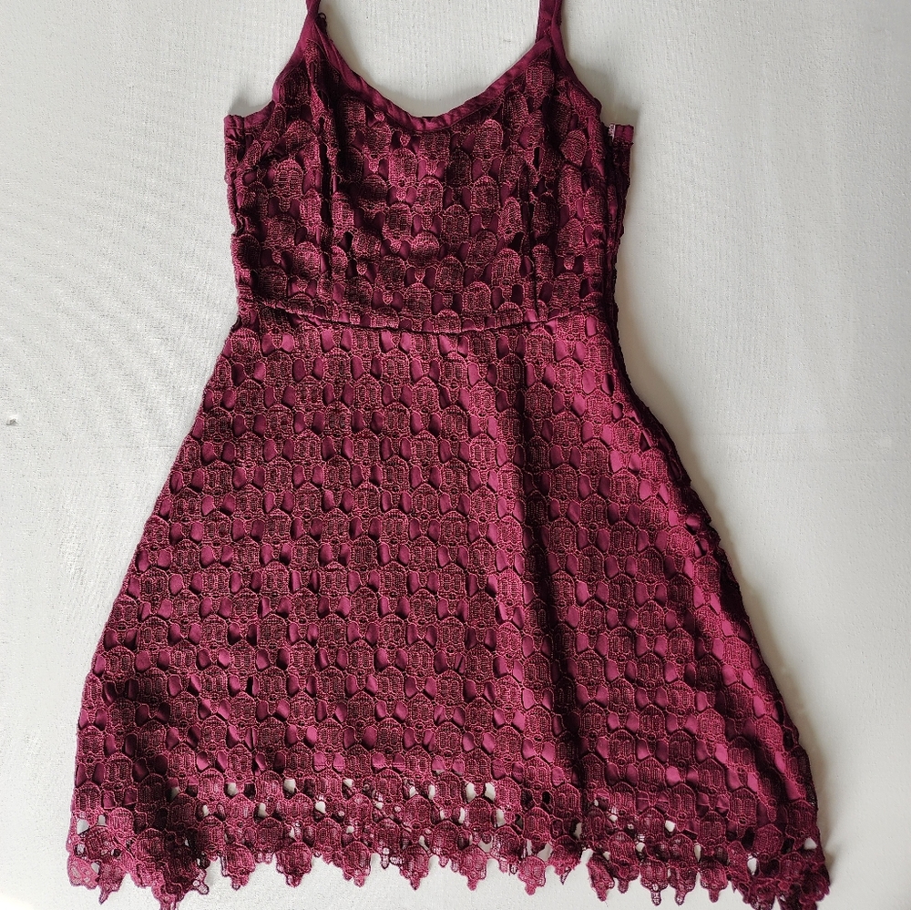Hot Topic Skull Lace Maroon Dress - Picture 5 of 7